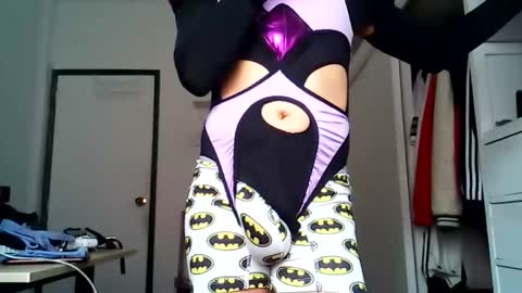 Jeannifer online show from 12.17.25