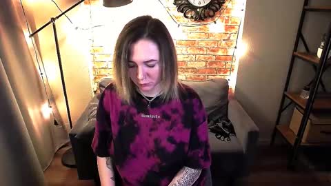 ozalin_green online show from 10.15.25