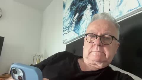 Snapshot of ozhairybearxxxx chatting on 12.22.24 ozhairybearxxxx online show from 12.22.24