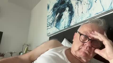 Snapshot of ozhairybearxxxx chatting on 12.27.24 ozhairybearxxxx online show from 12.27.24