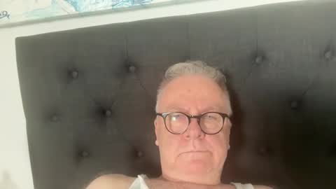 Snapshot of ozhairybearxxxx chatting on 01.07.25 ozhairybearxxxx online show from 01.07.25