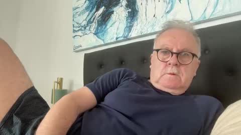 ozhairybearxxxx online show from 02.15.26