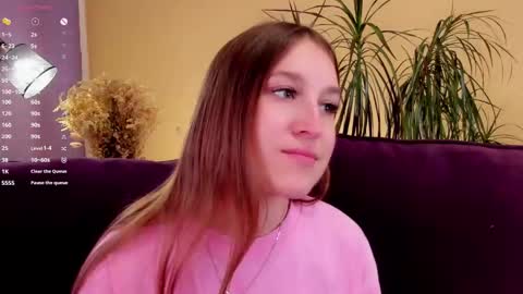 Caroline or just Lina online show from 09.20.25