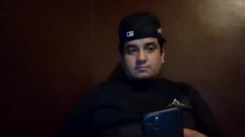 Snapshot of ozlo chatting on 11.05.25 ozlo online show from 11.05.25