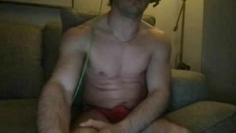 Snapshot of ozsurferboy773375 chatting on 06.18.26 Hrny aussie surfer online show from 06.18.26