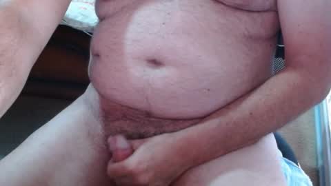 Snapshot of ozzieozzieoi chatting on 03.11.25 HairyolOz online show from 03.11.25