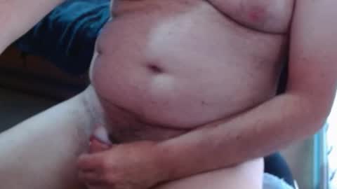 Snapshot of ozzieozzieoi chatting on 09.29.25 HairyolOz online show from 09.29.25