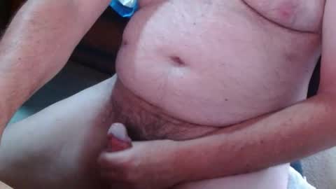 Snapshot of ozzieozzieoi chatting on 11.04.25 HairyolOz online show from 11.04.25