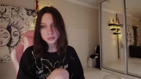 Snapshot of p0rsche911 chatting on 12.23.24 Alice online show from 12.23.24