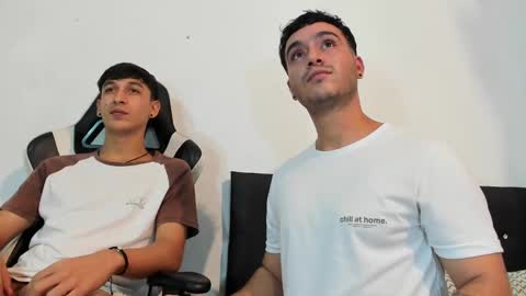 Snapshot of p_jhon chatting on 02.03.25 P online show from 02.03.25