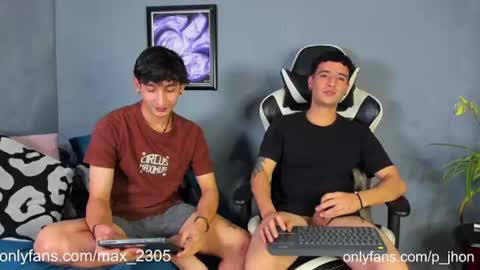 Snapshot of p_jhon chatting on 06.15.26 P online show from 06.15.26