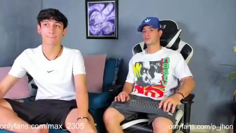 Snapshot of p_jhon chatting on 06.16.26 P online show from 06.16.26