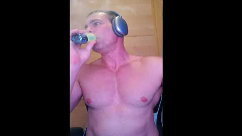 Snapshot of pablodavid15 chatting on 10.20.25 pablodavid15 online show from 10.20.25