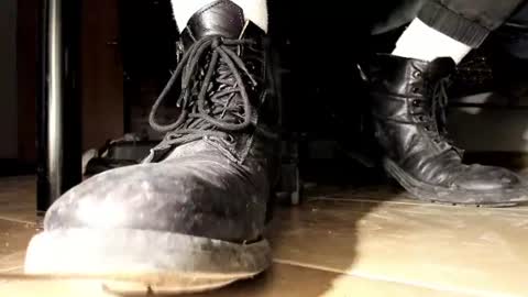 Snapshot of pablomenesssl chatting on 06.05.26 Pablo Meness online show from 06.05.26
