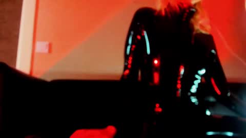 Snapshot of palmer_haze chatting on 02.18.25 palmer_haze online show from 02.18.25