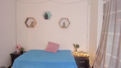 Paloma  online show from 01.09.25