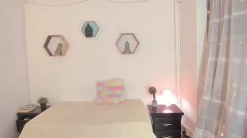 Paloma  online show from 02.15.25