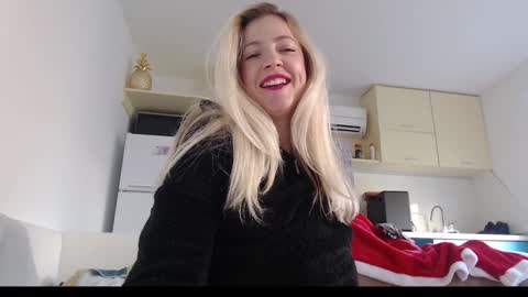 Snapshot of pam_fans chatting on 12.14.24 BABE online show from 12.14.24