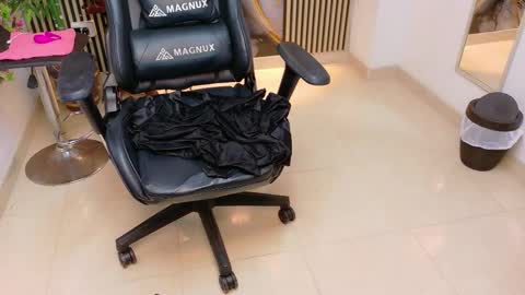 Pam online show from 10.24.25