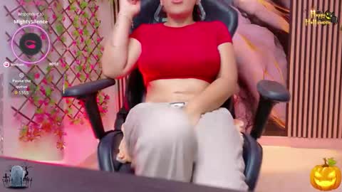 Pam online show from 10.31.25