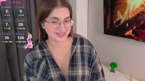 Snapshot of pamela_jones__ chatting on 11.09.25 Maria online show from 11.09.25