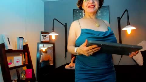 Snapshot of pamela_mature41 chatting on 05.13.26 pamela_mature41 online show from 05.13.26