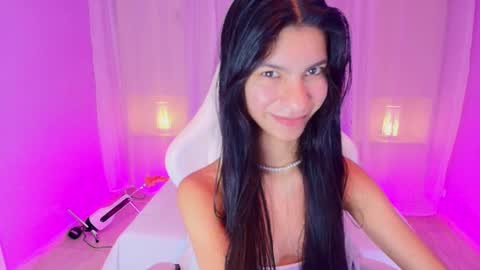 Snapshot of pamelaascott chatting on 01.25.25 P A M online show from 01.25.25