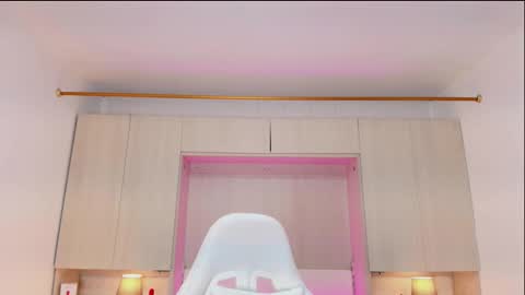 Snapshot of pamelaascott chatting on 02.20.25 P A M online show from 02.20.25