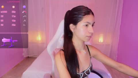 Snapshot of pamelaascott chatting on 02.22.25 P A M online show from 02.22.25