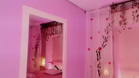 Snapshot of pamelaascott chatting on 09.12.25 P A M online show from 09.12.25