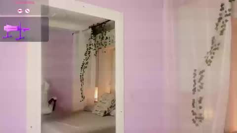 Snapshot of pamelaascott chatting on 09.17.25 P A M online show from 09.17.25