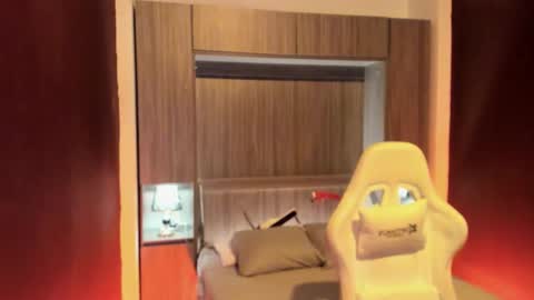 Snapshot of pamelaascott chatting on 10.09.25 P A M online show from 10.09.25