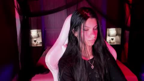 Snapshot of pamelaascott chatting on 10.24.25 P A M online show from 10.24.25