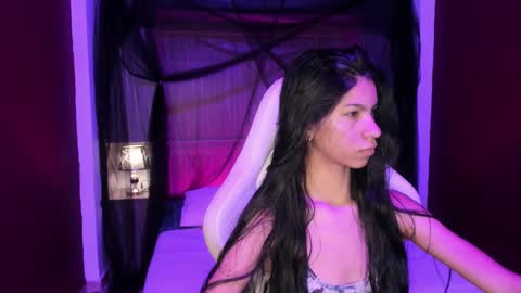 Snapshot of pamelaascott chatting on 11.21.25 P A M online show from 11.21.25