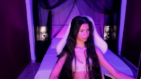 Snapshot of pamelaascott chatting on 11.26.25 P A M online show from 11.26.25