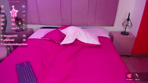 Snapshot of pamelaevans__ chatting on 12.20.24 PamelaEvans online show from 12.20.24