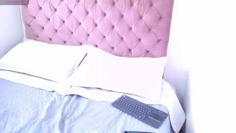 Snapshot of pamelaevans__ chatting on 02.26.25 PamelaEvans online show from 02.26.25