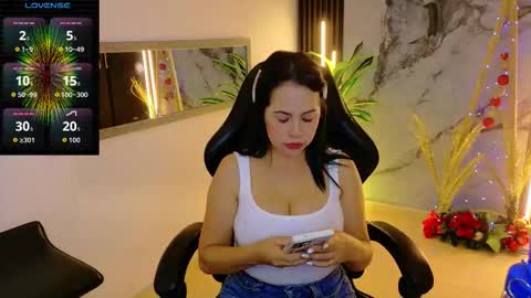 Paola online show from 11.30.25
