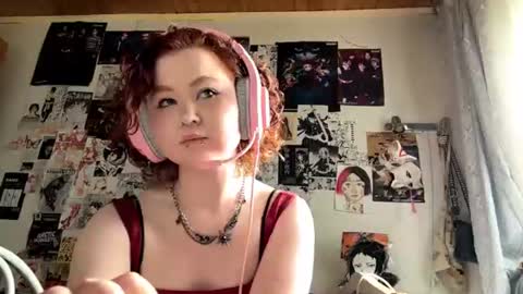 Snapshot of pamelianaputi chatting on 06.17.26 I am Lillary ntmu online show from 06.17.26