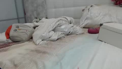 Pamella online show from 04.12.26