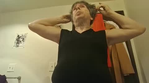 Snapshot of paminpantyhose chatting on 12.25.24 paminpantyhose online show from 12.25.24