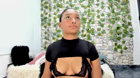 Snapshot of pandora_gu1 chatting on 12.19.24 pandora_gu1 online show from 12.19.24