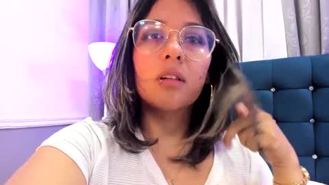 Snapshot of pandoracherry chatting on 02.23.25 Pandora online show from 02.23.25