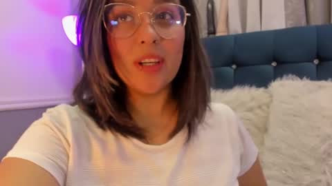 Snapshot of pandoracherry chatting on 03.10.25 Pandora online show from 03.10.25