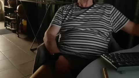 Snapshot of pantyrafke chatting on 01.04.25 pantyrafke online show from 01.04.25