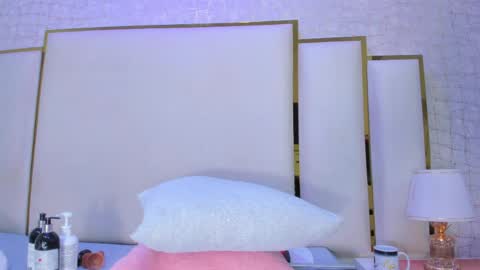 Paola  online show from 03.31.26