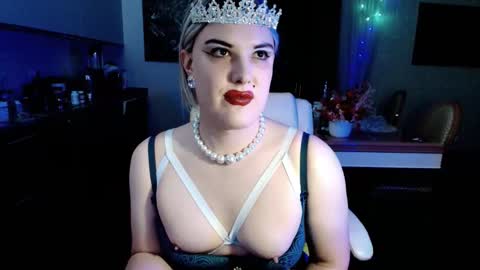 Snapshot of paoladoll chatting on 10.15.25 Sarina Williams online show from 10.15.25