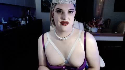 Snapshot of paoladoll chatting on 10.22.25 Sarina Williams online show from 10.22.25