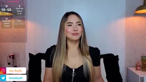 paolarey_ online show from 02.19.26