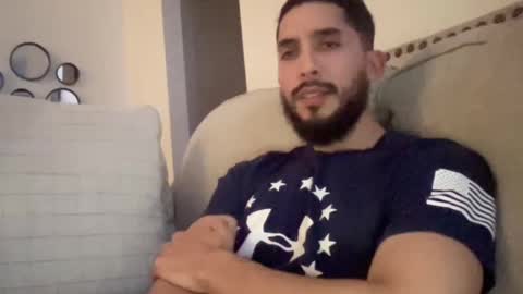 papicubano_guapo23cm online show from 02.24.26